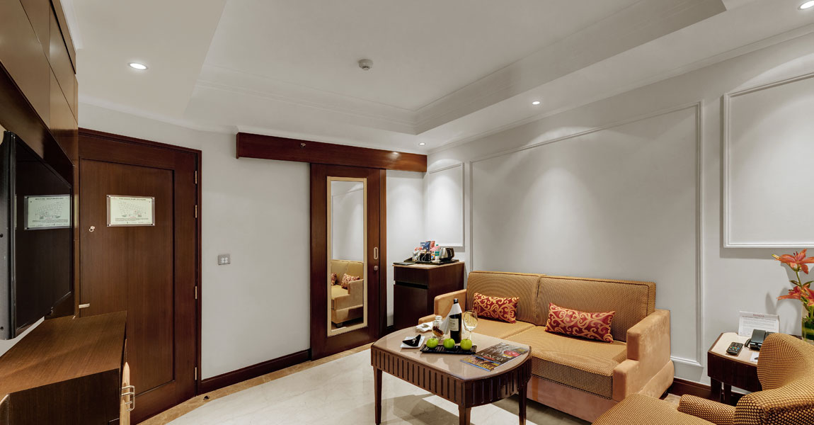 Business-Suite---Living-Room-Ramada-Plaza-Chennai